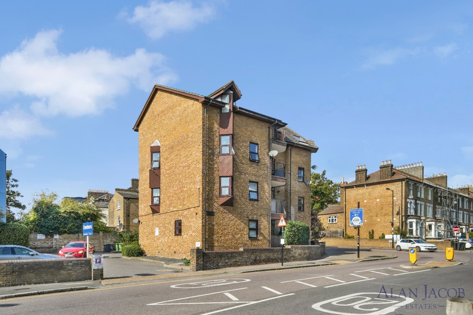 2 Bedroom Flat in London