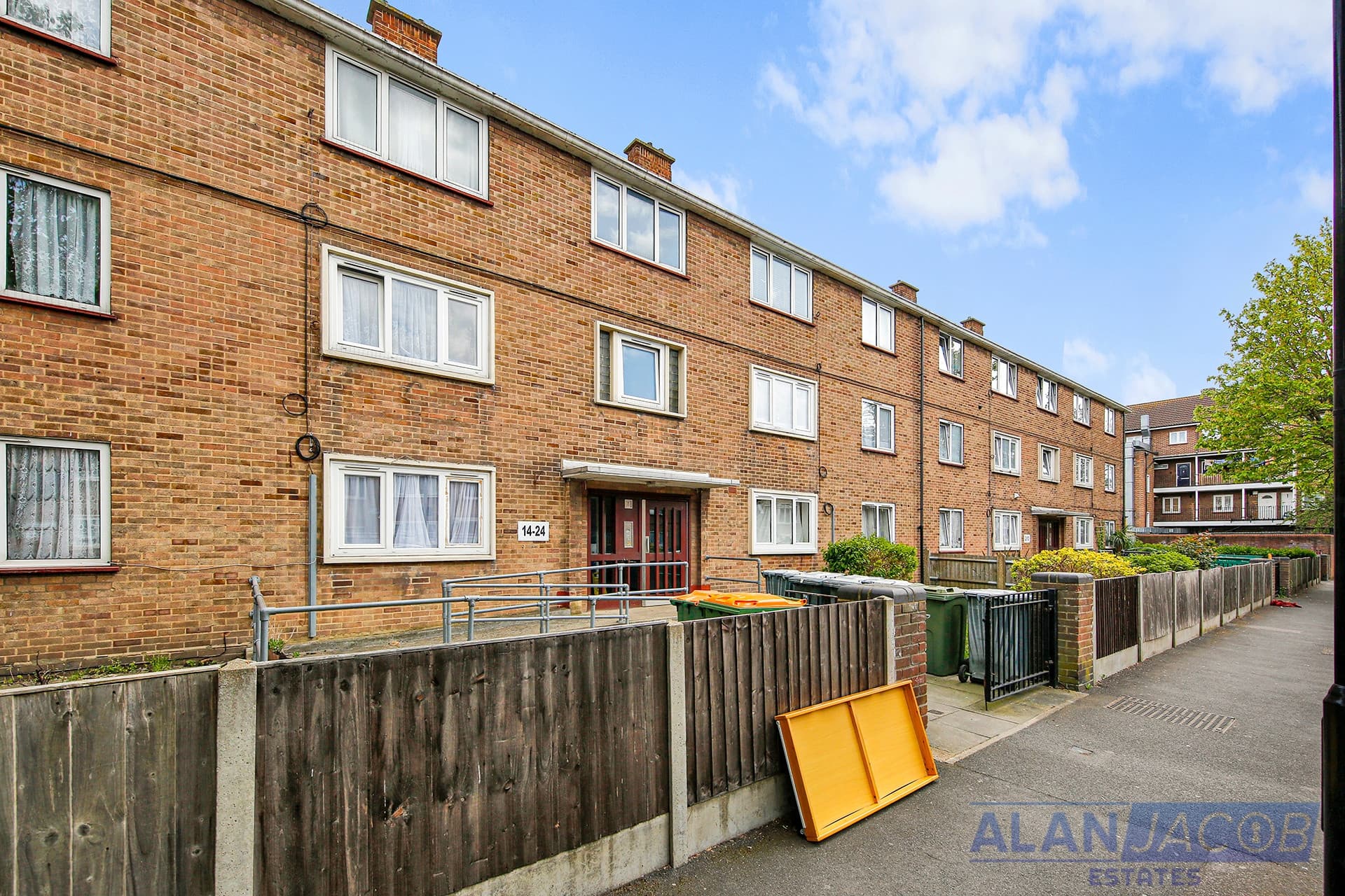 2 Bedroom Flat in London