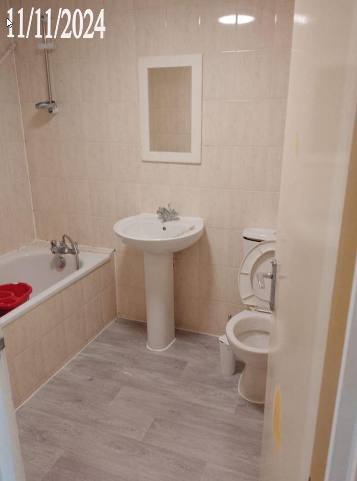 Flat, Cricklewood Broadway