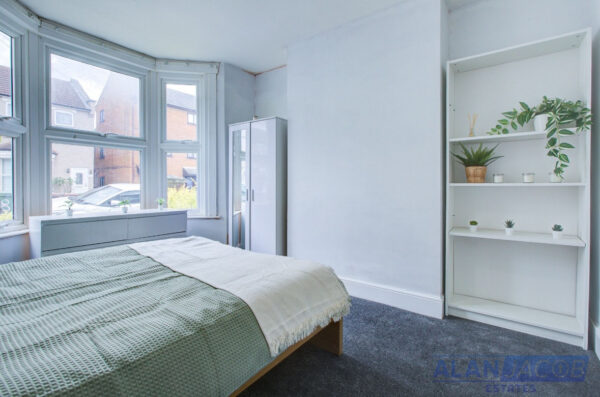 Parker Road, Grays