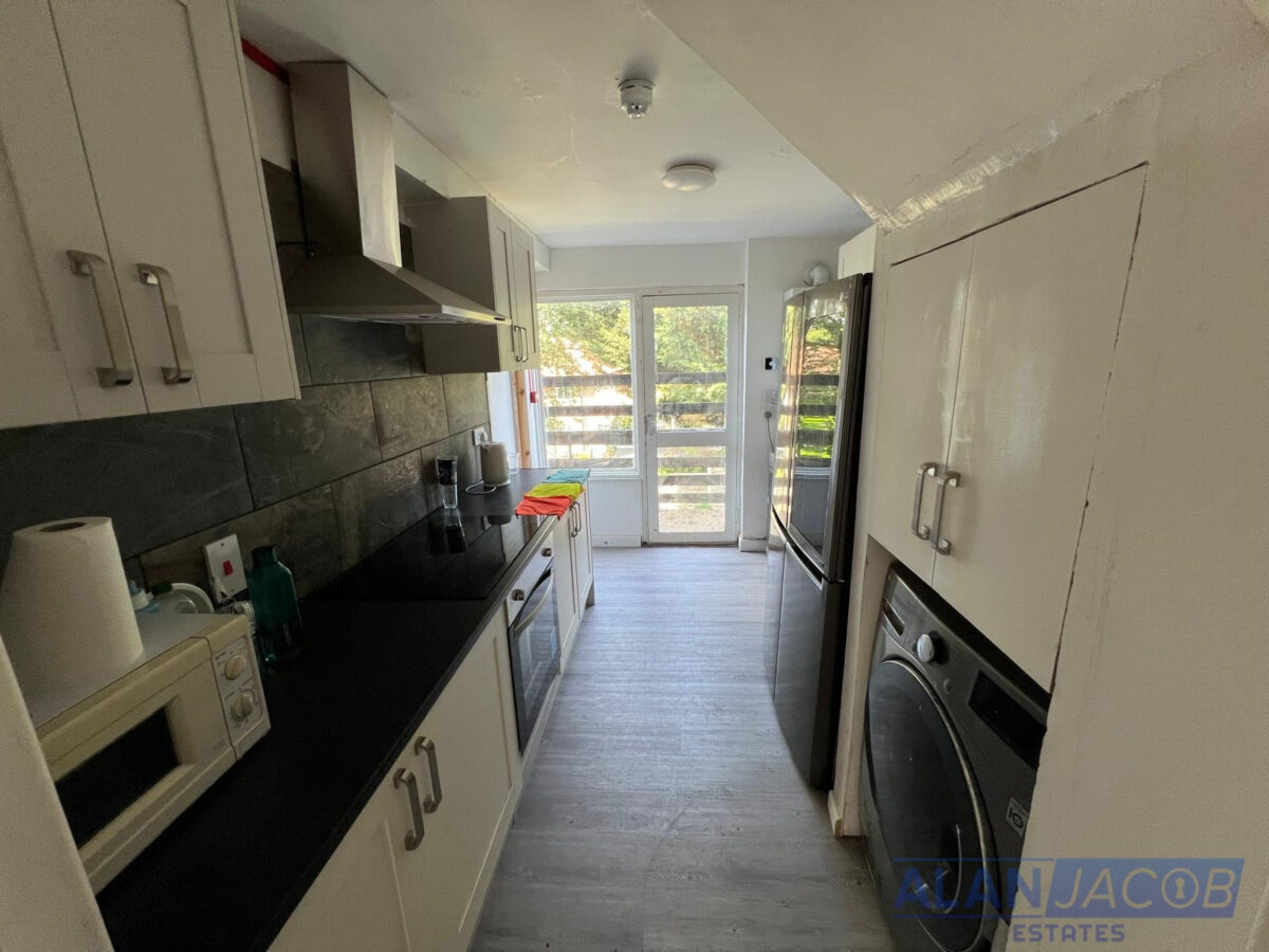 Dunster Crescent, Hornchurch