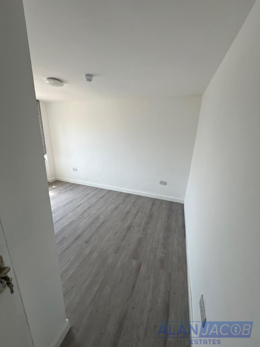 Dunster Crescent, Hornchurch
