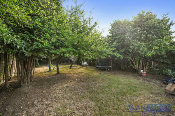 Westrow Gardens, Ilford