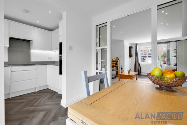 Kershaw Close, Hornchurch
