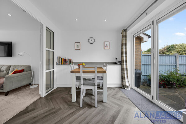 Kershaw Close, Hornchurch
