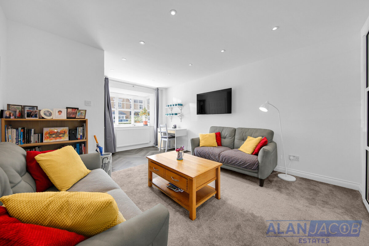 Kershaw Close, Hornchurch