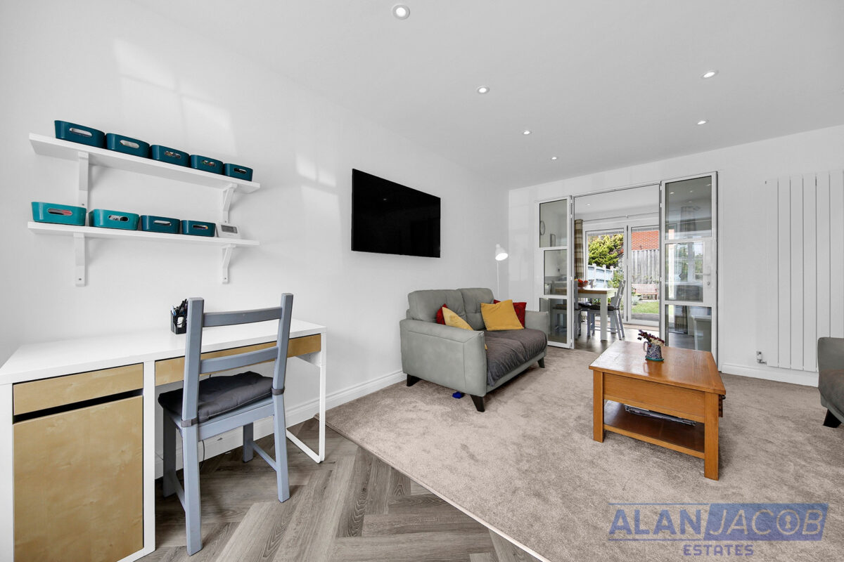 Kershaw Close, Hornchurch