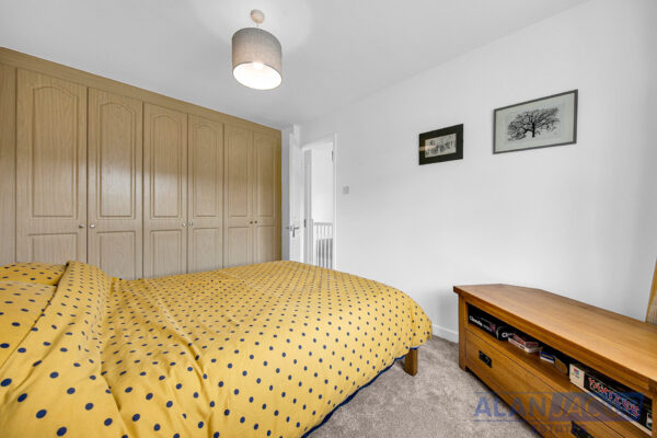 Kershaw Close, Hornchurch