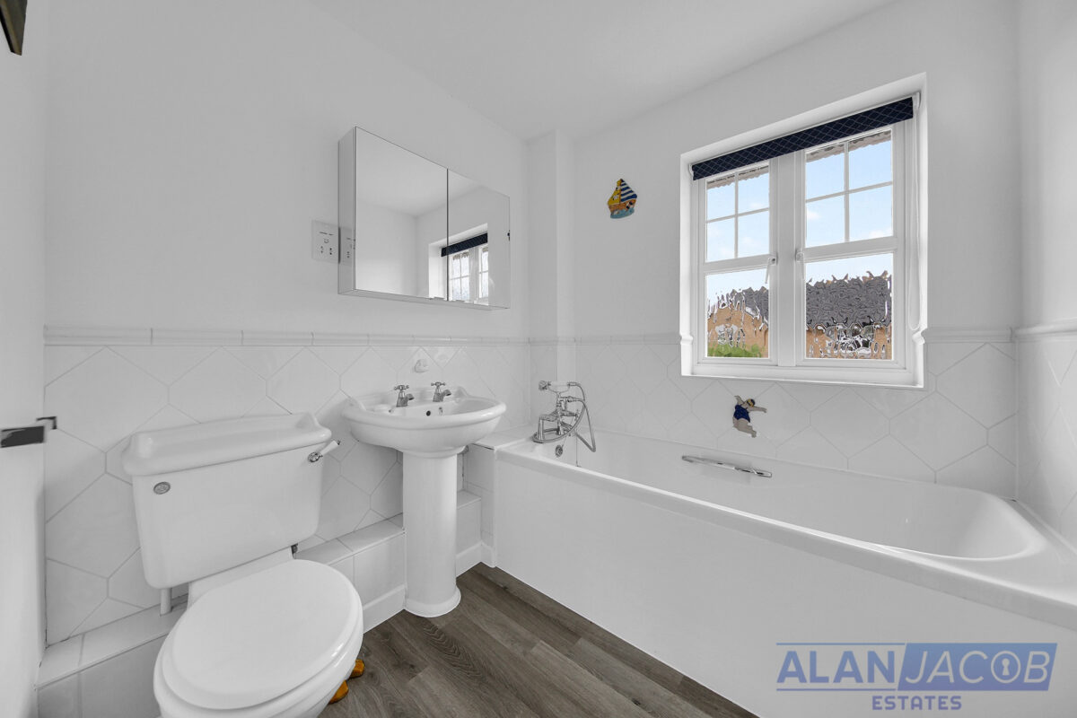 Kershaw Close, Hornchurch