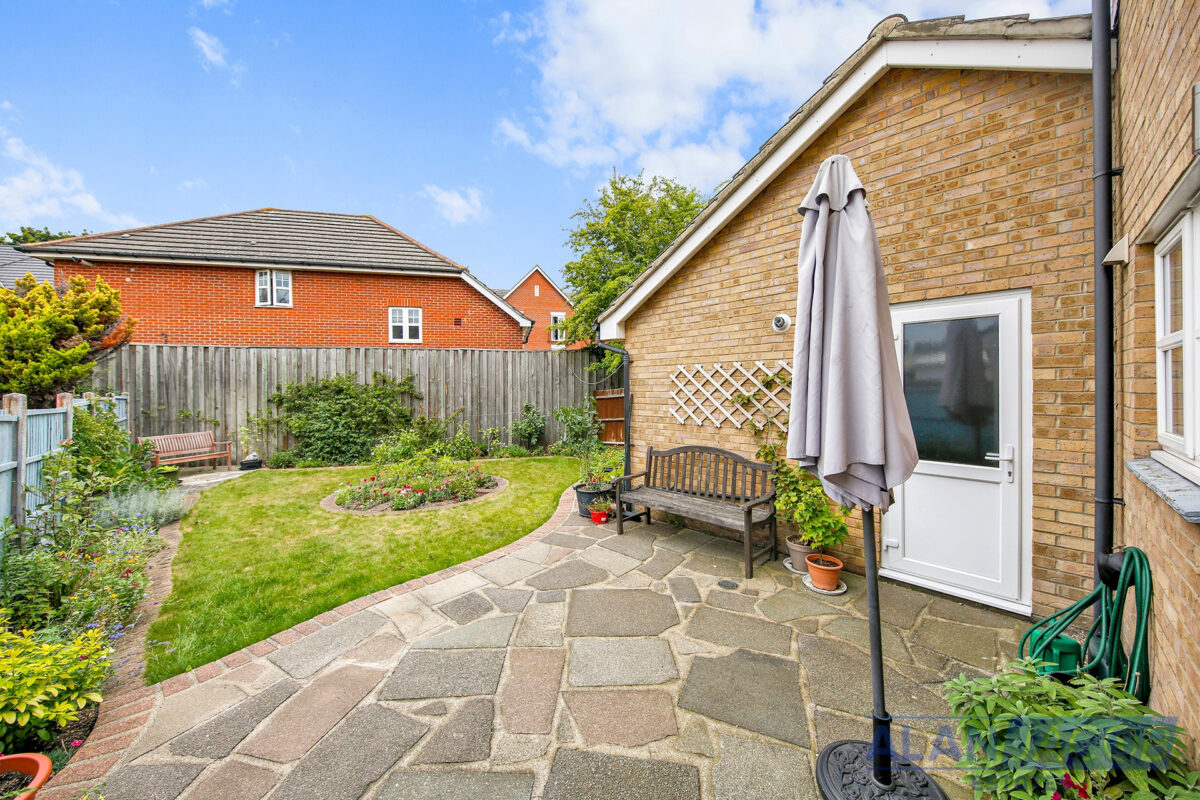 Kershaw Close, Hornchurch