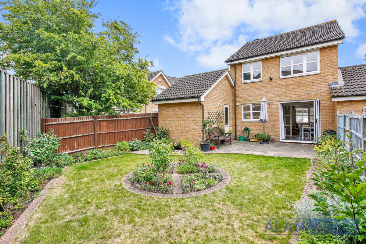 Kershaw Close, Hornchurch