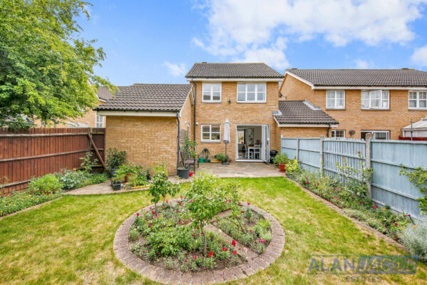 Kershaw Close, Hornchurch