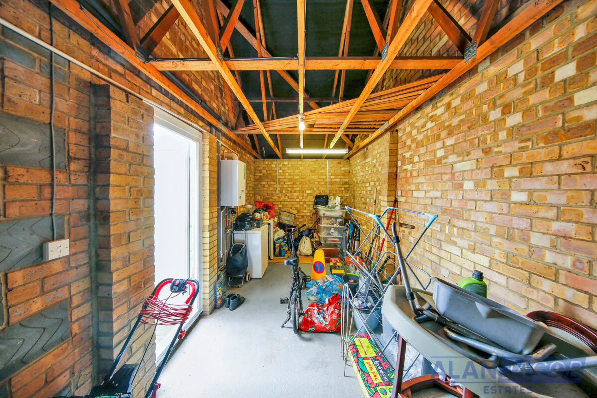 Kershaw Close, Hornchurch