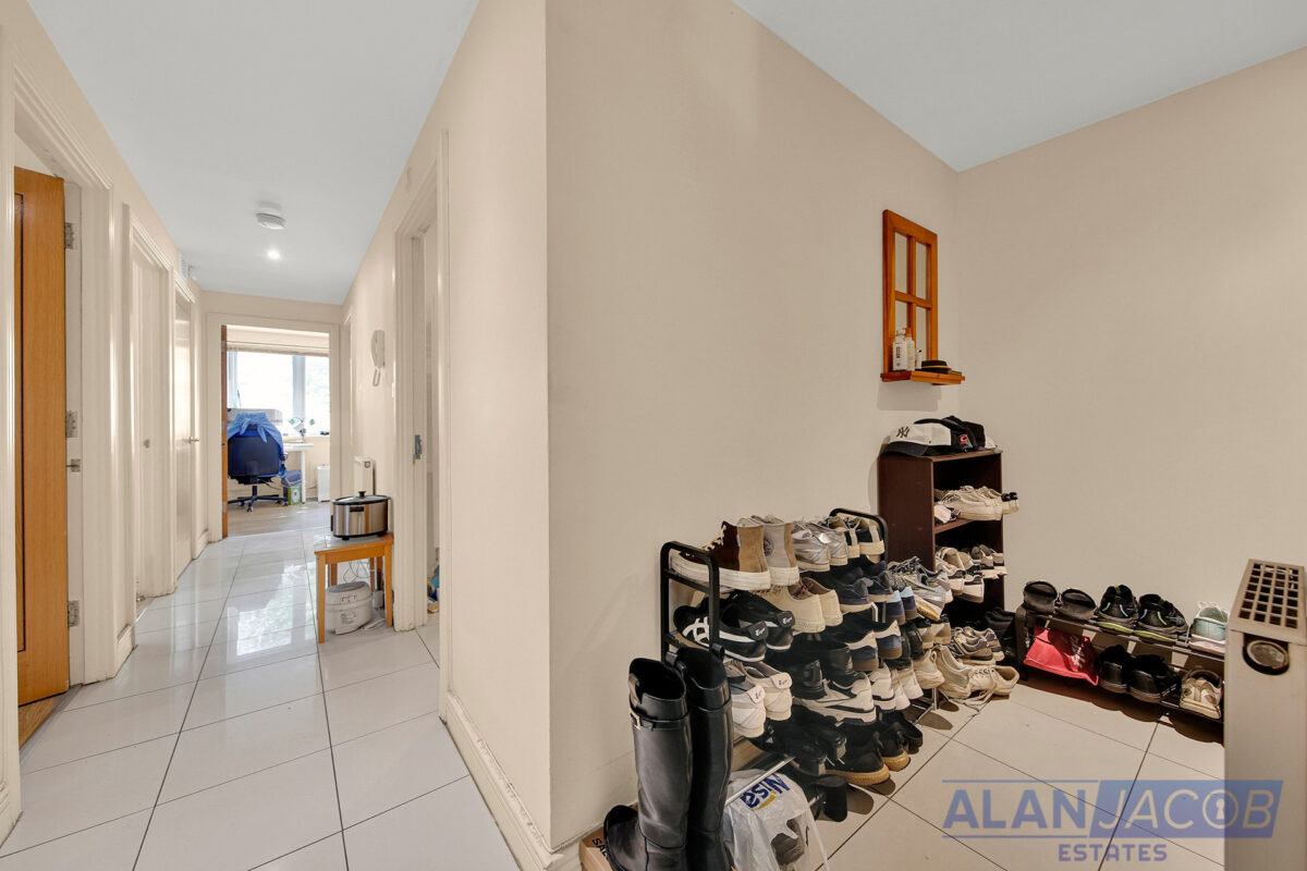 Sail Court, 15 Newport Avenue