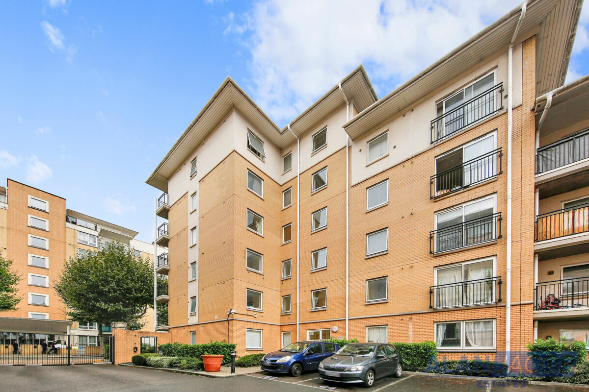 Sail Court, 15 Newport Avenue
