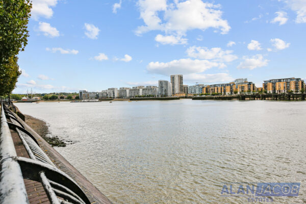 Taffrail House, Burrells Wharf Square