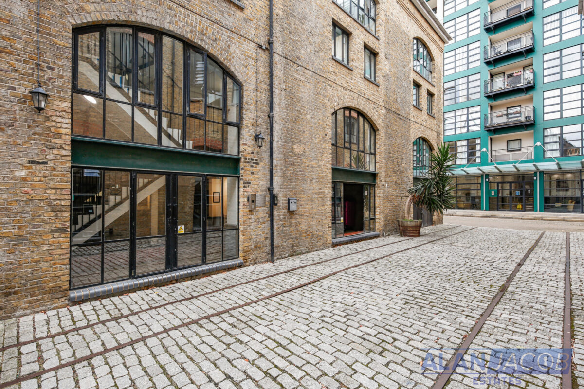Taffrail House, Burrells Wharf Square