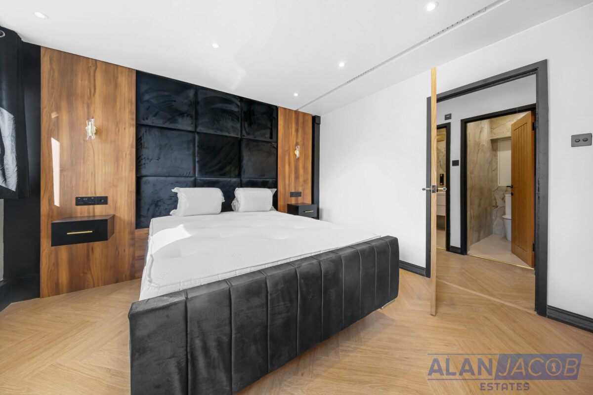 Denning Point, 33 Commercial Street