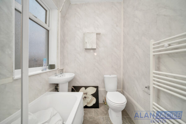 Hainault Road, Romford