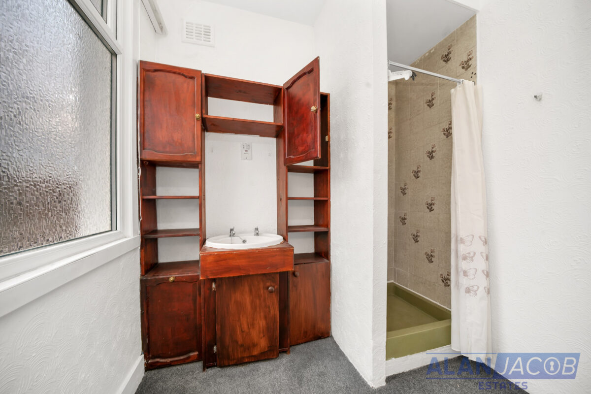 Hainault Road, Romford