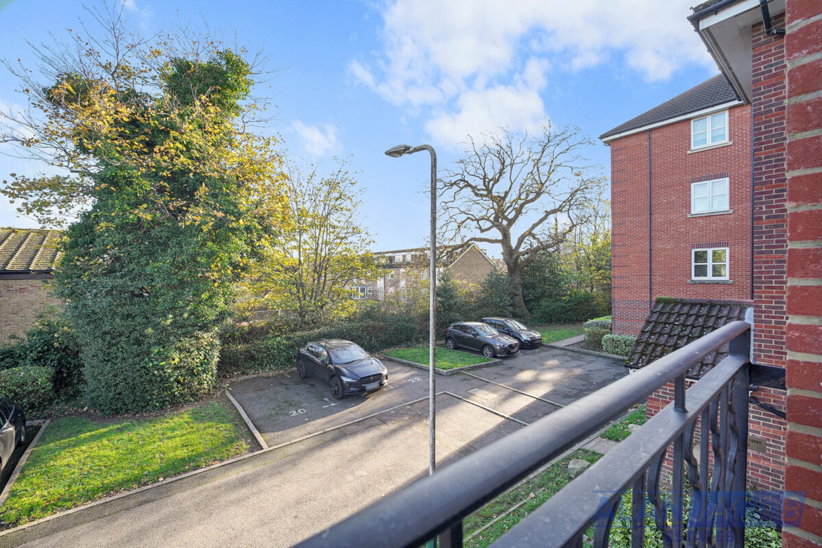 College Court, Romford