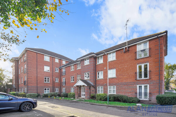 College Court, Romford