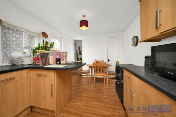 Victoria Road, Romford