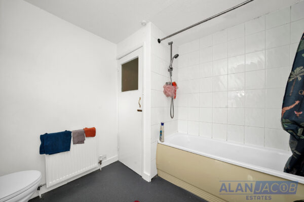 Victoria Road, Romford