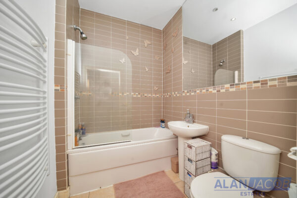 Derwent Court, Riverside Close