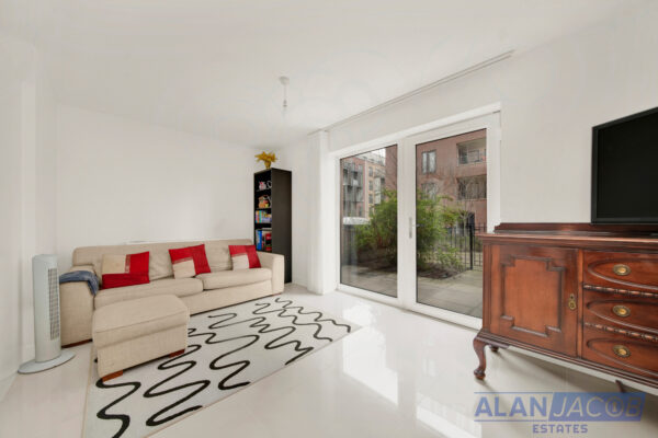 Lux Building, Maxwell Road