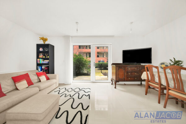 Lux Building, Maxwell Road