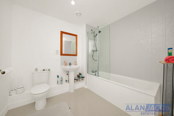 Lux Building, Maxwell Road