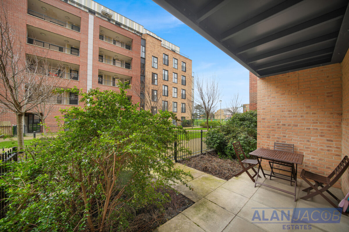 Lux Building, Maxwell Road